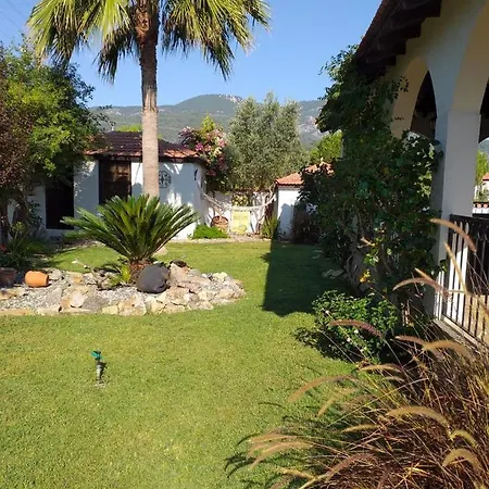 3-bed Sleeps 5 Annie's Hse Ortaca בית נופש