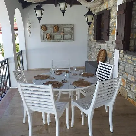 3-bed Sleeps 5 Annie's Hse Ortaca בית נופש
