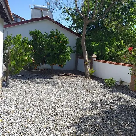 3-bed Sleeps 5 Annie's Hse Ortaca בית נופש