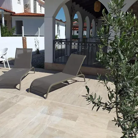 בית נופש 3-bed Sleeps 5 Annie's Hse Ortaca