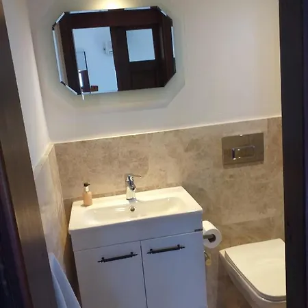 3-bed Sleeps 5 Annie's Hse Ortaca בית נופש