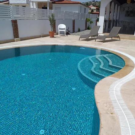 3-bed Sleeps 5 Annie's Hse Ortaca דליאן