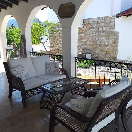 3-bed Sleeps 5 Annie's Hse Ortaca Holiday home Dalyan